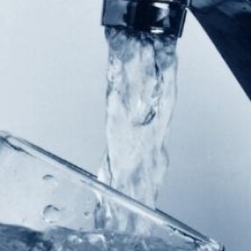 SIGHET: Rău platnicii vor rămâne de luni fără apă potabilă SIGHET: Rău platnicii vor rămâne de luni fără apă potabilă