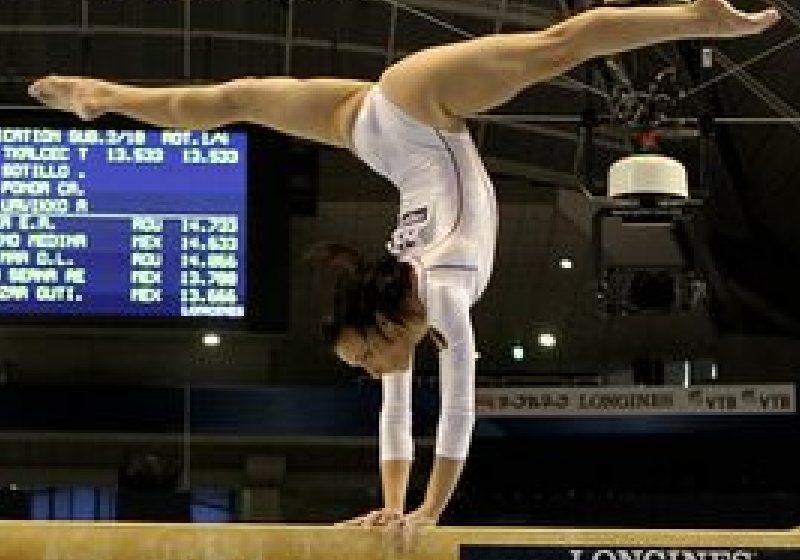 Gimnastică-CM: Bârnă – Româncele Racea, locul 5, Ponor, locul 7