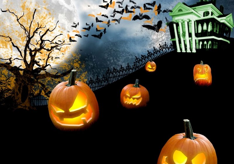 SIGHET: Dovleci ciopliti cu diferite grimase, panze de paianjen, scheleti si foarte mult "sange" în localurile sighetene de Halloween SIGHET: Dovleci ciopliti cu diferite grimase, panze de paianjen, scheleti si foarte mult "sange" în localurile sighetene de Halloween