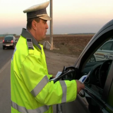 Mai multe accidente au fost consemnate de poliţişti pe drumurile judeţene din Maramureş provocate de încălcarea legislaţiei rutiere