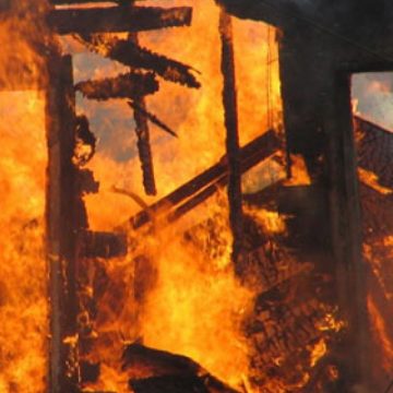 Sighet: Incendiu la un şopru cu fân Sighet: Incendiu la un şopru cu fân
