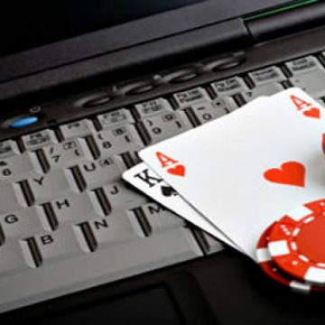 Legislaţia din România permite organizarea tuturor tipurilor de jocuri de noroc online, însă nu există norme de aplicare