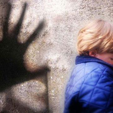 Legea privind castrarea chimică a pedofililor, respinsă de Senat
