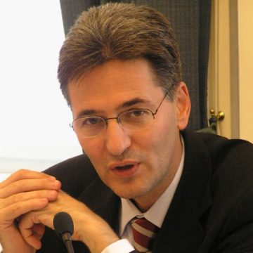Leonard Orban: Fondurile pe care le va primi România în viitorul exerciţiu bugetar al UE vor fi mai mari decât în 2007-2013 Leonard Orban: Fondurile pe care le va primi România în viitorul exerciţiu bugetar al UE vor fi mai mari decât în 2007-2013