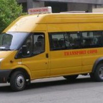 Maramureş: Microbuz şcolar, folosit şi de localnici