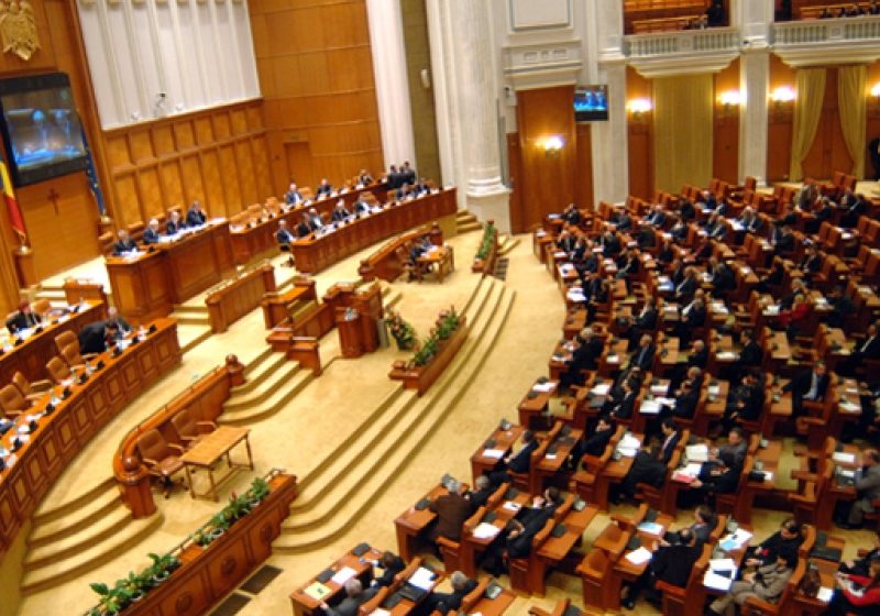 Acord între putere şi opoziţie la Senat: Legea asistenţei sociale va fi dezbătută miercuri