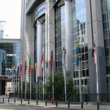 PE a adoptat o rezoluţie non-legislativă favorabilă aderării României şi a Bulgariei la spaţiul Schengen PE a adoptat o rezoluţie non-legislativă favorabilă aderării României şi a Bulgariei la spaţiul Schengen