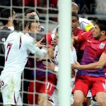 Poli Timişoara învinge Steaua, deţinătoarea Cupei, cu 2-0 şi se califică în sferturi