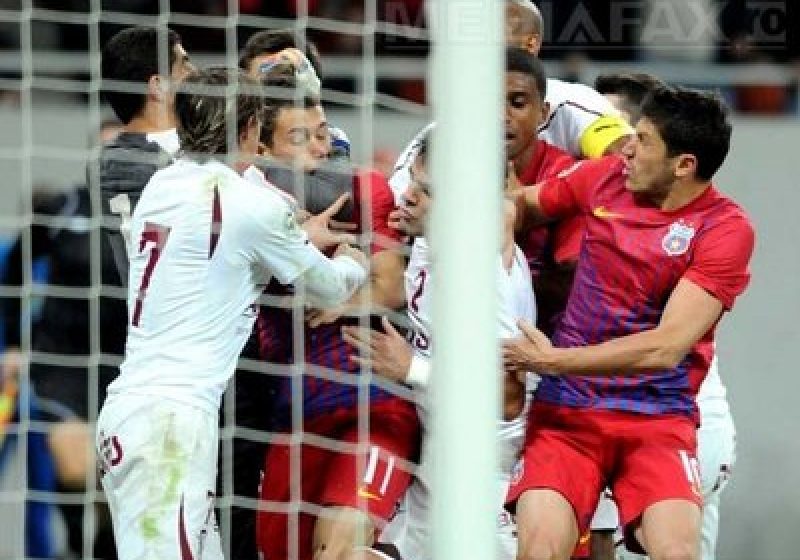 Poli Timişoara învinge Steaua, deţinătoarea Cupei, cu 2-0 şi se califică în sferturi Poli Timişoara învinge Steaua, deţinătoarea Cupei, cu 2-0 şi se califică în sferturi