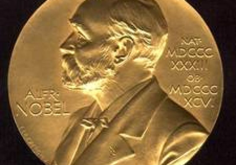 Premiul Nobel pentru Fizică, atribuit lui Saul Perlmutter, Brian Schmidt şi Adam Riess