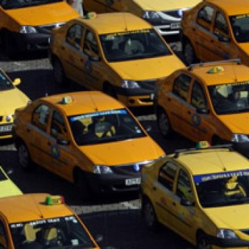 Sighet: Mulţumiţi de condiţiile în care muncesc, taximetriştii sigheteni nu se vor alătura protestelor din capitală de la 1 noiembrie