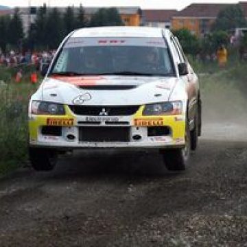Valentin Pocişteanu este noul campion naţional de raliuri