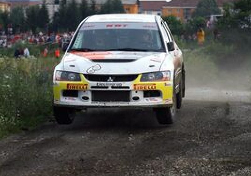 Valentin Pocişteanu este noul campion naţional de raliuri