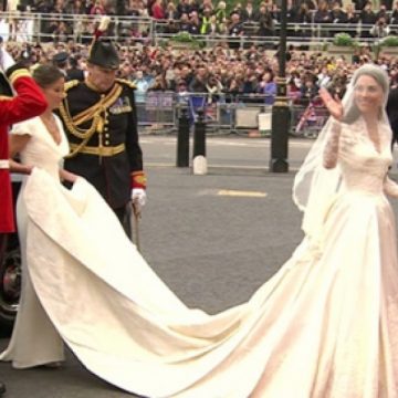 Peste 600.000 de vizitatori au plătit pentru a vedea rochia de nuntă a ducesei de Cambridge