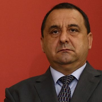 Preşedintele ANOFM, ridicat de DNA. Silviu Bian a fost prins în flagrant în timp ce primea 80.000 lei