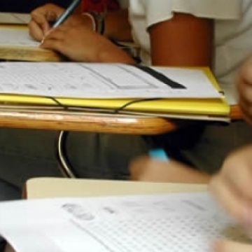 Ministerul Educaţiei vrea să facă o bază de date cu subiectele la examene Ministerul Educaţiei vrea să facă o bază de date cu subiectele la examene