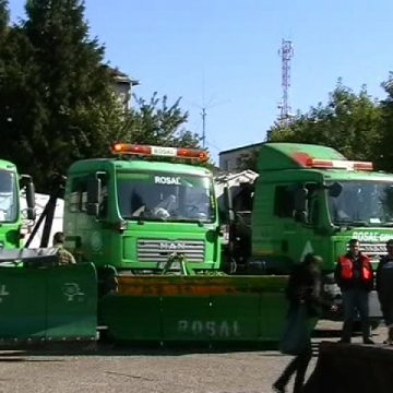 Baia Mare: Primăria Baia Mare este pregătită de iarnă. Utilajele de deszăpezire au fost scoase din garaj