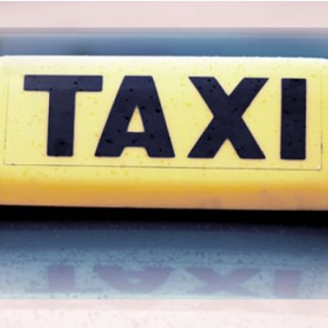 Veşti proaste pentru taximetrişti: dispeceratele din Baia Mare şi din Sighet ameninţate cu desfiinţarea