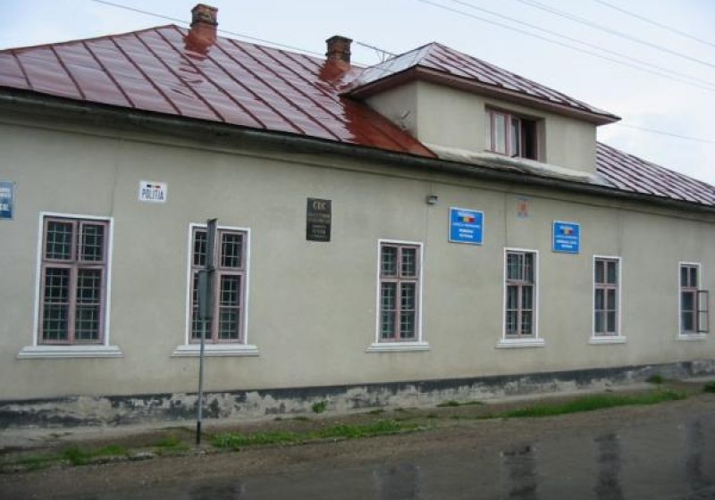 Discuţii contradictorii între aleşii locali în legătură cu repunerea în funcţie a viceprimarului comunei Petrova