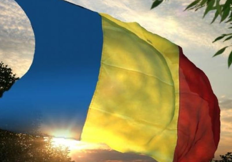 SIGHET: "Hai sa-ntindem hora mare", de 1 Decembrie, pe scuarul de la „Curtea Veche"