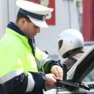 Muncitor la drumuri accidentat în urma unei traversări neregulamentare pe raza oraşului Tăuţii Măgherăuş