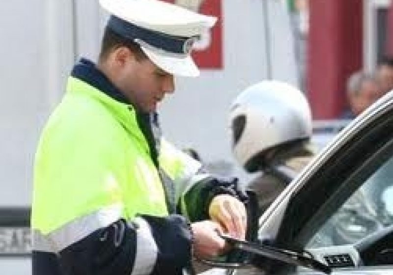 Muncitor la drumuri accidentat în urma unei traversări neregulamentare pe raza oraşului Tăuţii Măgherăuş