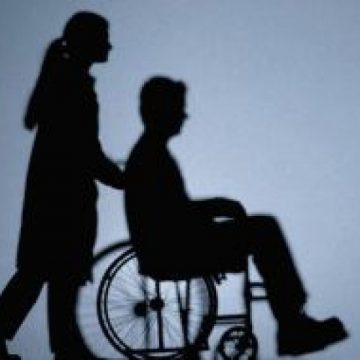 Veste bună pentru asistentii personali din Maramureş: banii destinaţi salariilor acestora vor fi virati catre primarii in urma unei rectificari bugetare