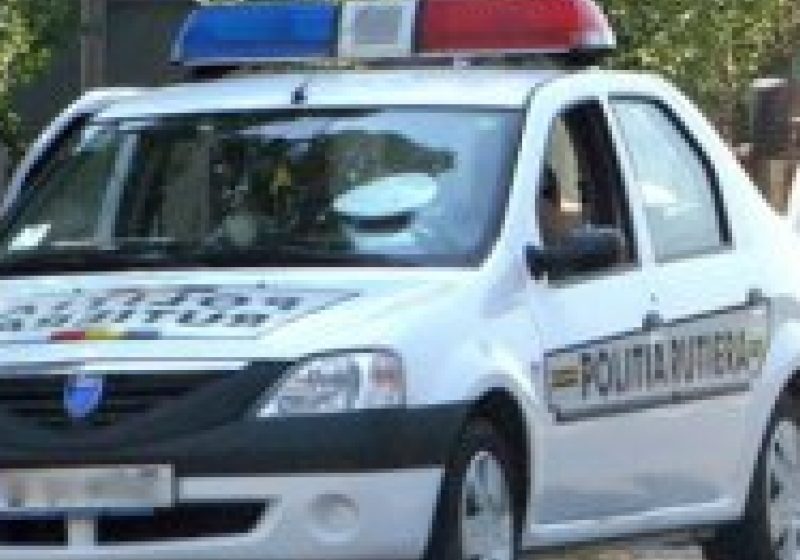 Doi tineri au fost identificaţi în scurt timp după ce au sustras un autoturism din Baia Mare