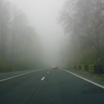 Baia Mare: Vizibilitate scazuta sub 50 de metri din cauza ceţii Baia Mare: Vizibilitate scazuta sub 50 de metri din cauza ceţii