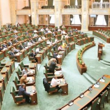 CSM propune ca judecătorii să iasă la pensie numai după ce şi-au motivat toate deciziile date în dosare