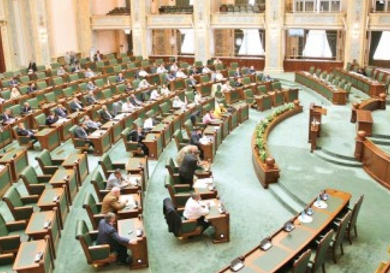 CSM propune ca judecătorii să iasă la pensie numai după ce şi-au motivat toate deciziile date în dosare CSM propune ca judecătorii să iasă la pensie numai după ce şi-au motivat toate deciziile date în dosare