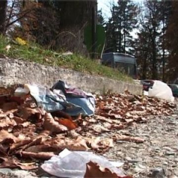 SIGHET: Curat murdar! Curatenia de toamna nu e pe placul tuturor sighetenilor