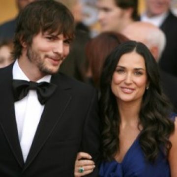 Demi Moore divorţează de Ashton Kutcher