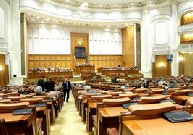 Deputaţii dezbat luni moţiunea simplă împotriva ministrului Transporturilor Deputaţii dezbat luni moţiunea simplă împotriva ministrului Transporturilor