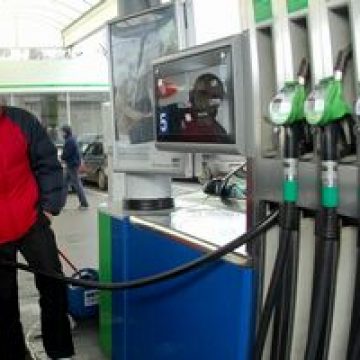 Distribuitorii de benzină şi motorină vor trebui să afişeze la pompă conţinutul de biocarburant