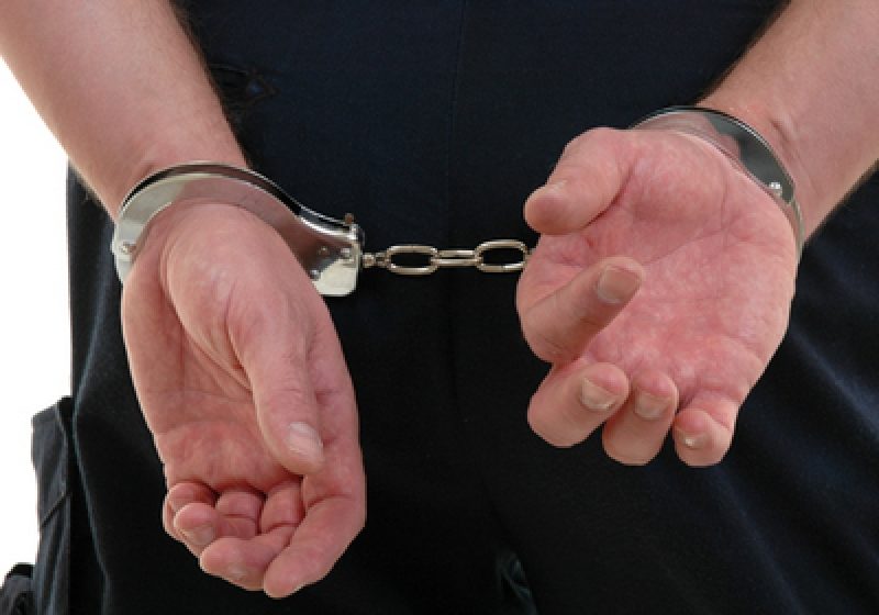 Doi români au fost arestaţi după sechestrarea şi torturarea unei pensionare în Franţa