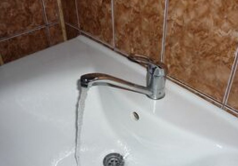 Sighet: 900 de sigheteni care locuiesc la casă riscă să rămână fără apă de luni