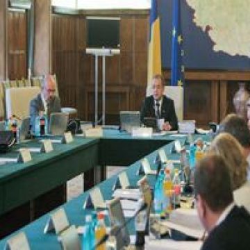 Guvernul scade bugetul Administraţiei Prezidenţiale, în proiectul pe anul 2012, faţă de 2011 Guvernul scade bugetul Administraţiei Prezidenţiale, în proiectul pe anul 2012, faţă de 2011