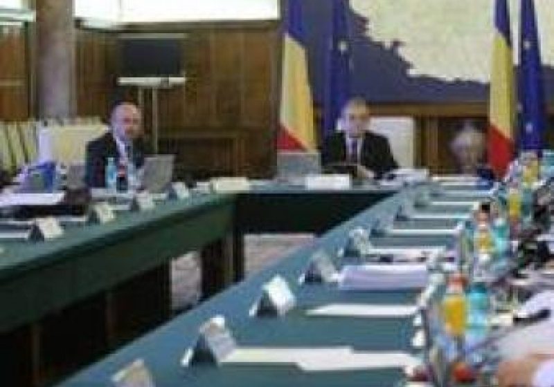 Guvernul se reuneşte pentru a discuta bugetul de stat pentru anul 2012