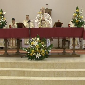 SIGHET: Peste 1000 de credincioşi la hramul bisericii "Cristos Rege"