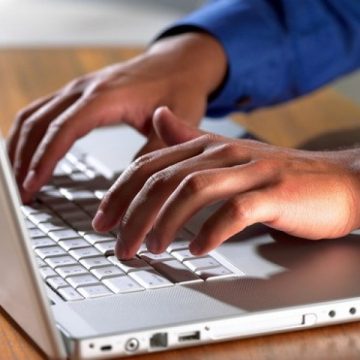 Operatorii telecom vor introduce în contracte, din ianuarie, indicatori de calitate pentru Internet