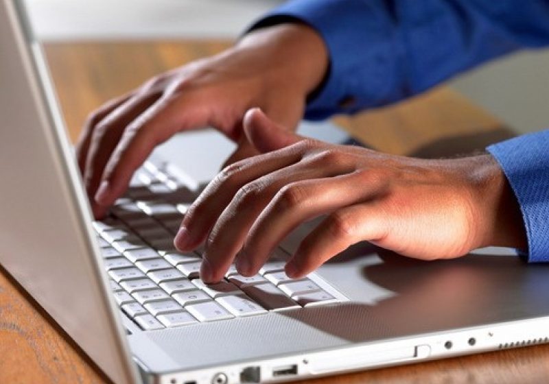 Operatorii telecom vor introduce în contracte, din ianuarie, indicatori de calitate pentru Internet