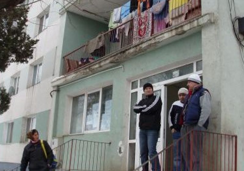 Baia Mare: Razie în blocul 46A de pe strada HOREA. Numeroşi locatari riscă să fie evacuaţi din cauza restanţelor