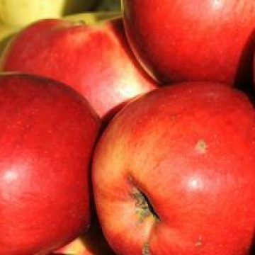 Consumul de mere este benefic pentru inimă şi…greutate