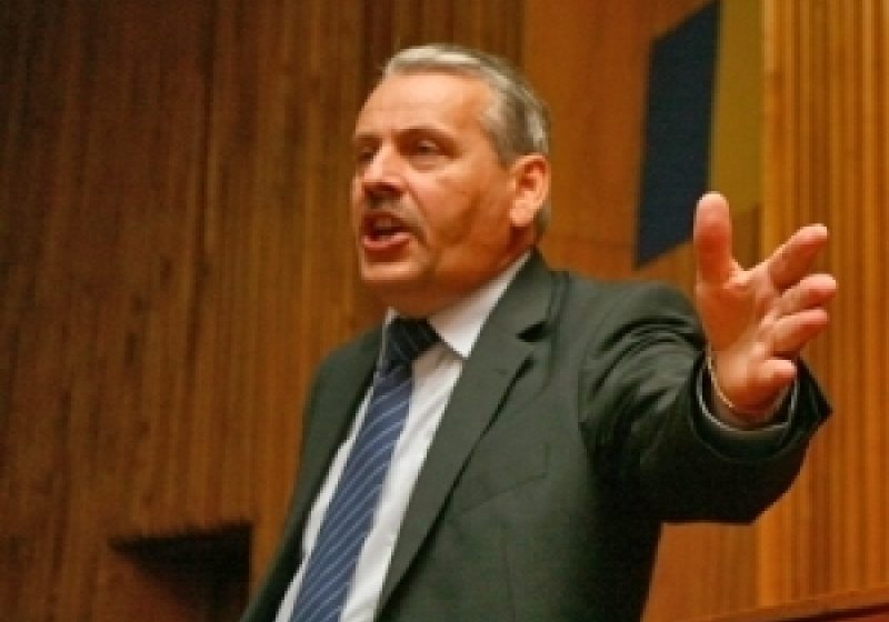 Mircea Man pus sub învinuire de DNA Oradea pentru trafic de influenţă