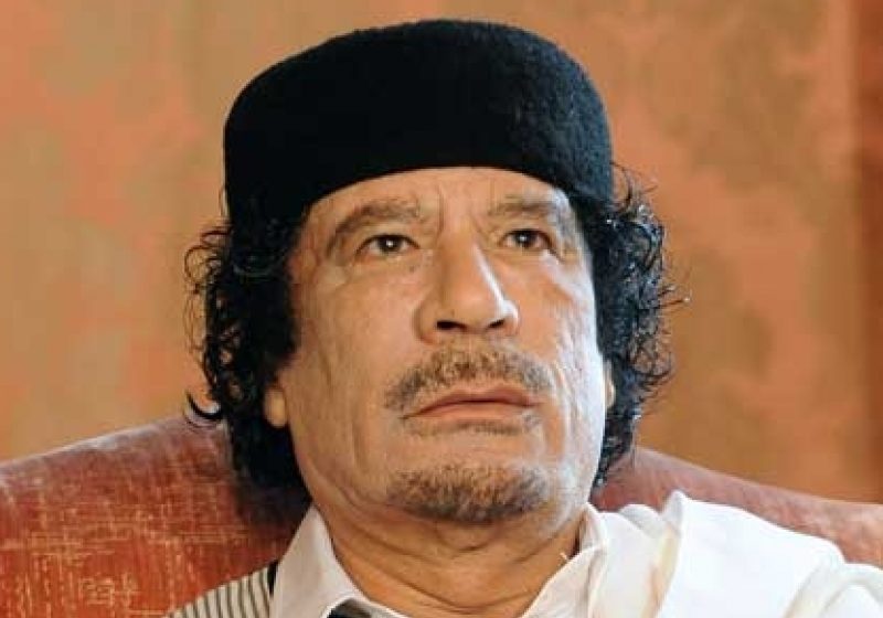 Muammar Kadhafi, nevoit să caute mâncare în gunoaie în ultimele zile din viaţă