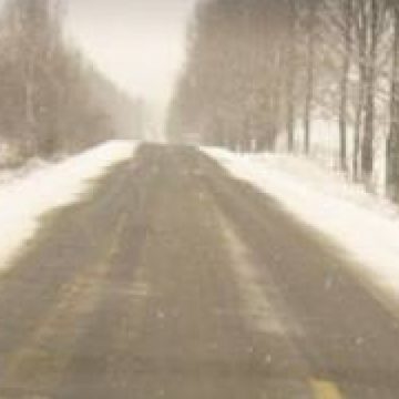 Polei pe tronsoane de drumuri judeţene la Cavnic, Dăneşti şi Budeşti
