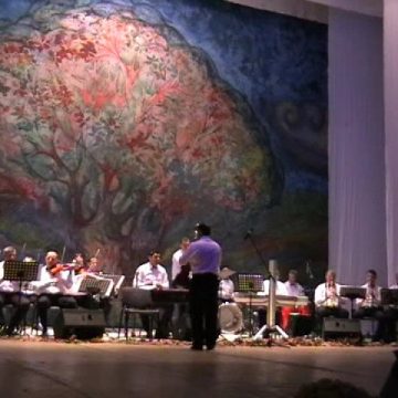 Baia Mare: Băimărenii au fost invitaţii speciali ai unei poveşti de toamnă, cu romanţe