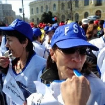 Profesorii predau in ritm de proteste