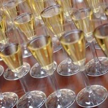 Se poate slăbi şi cu…şampanie Se poate slăbi şi cu…şampanie